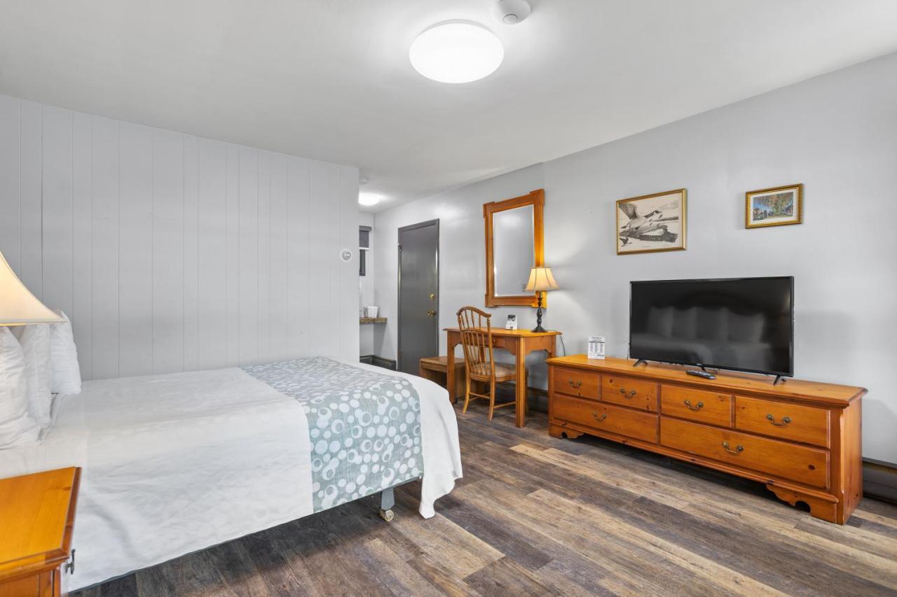 Glass House Inn Erie Near I-90 & I-79 외부 사진
