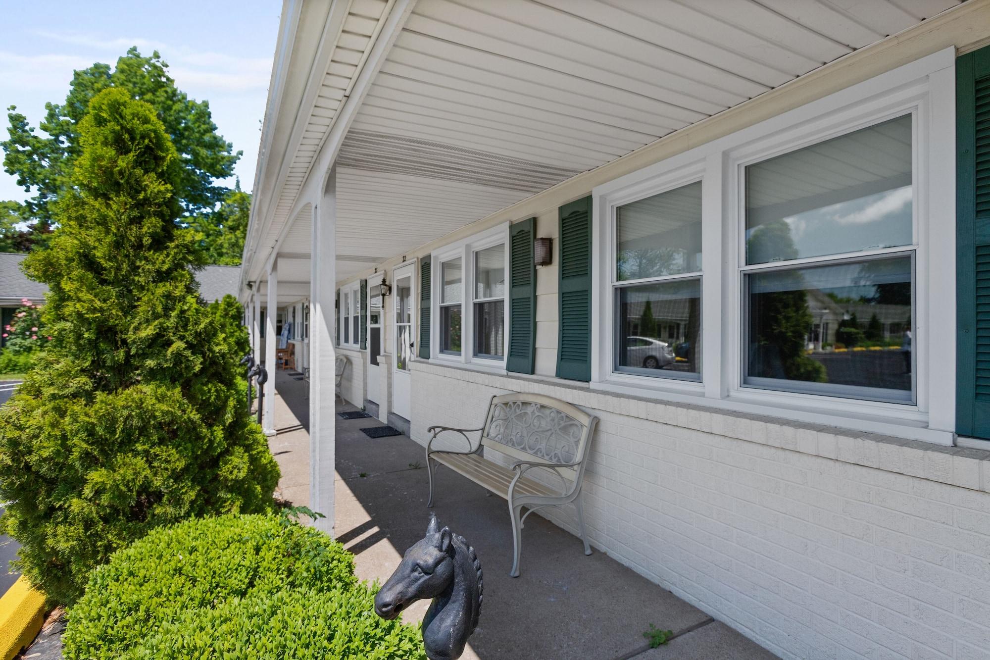 Glass House Inn Erie Near I-90 & I-79 외부 사진