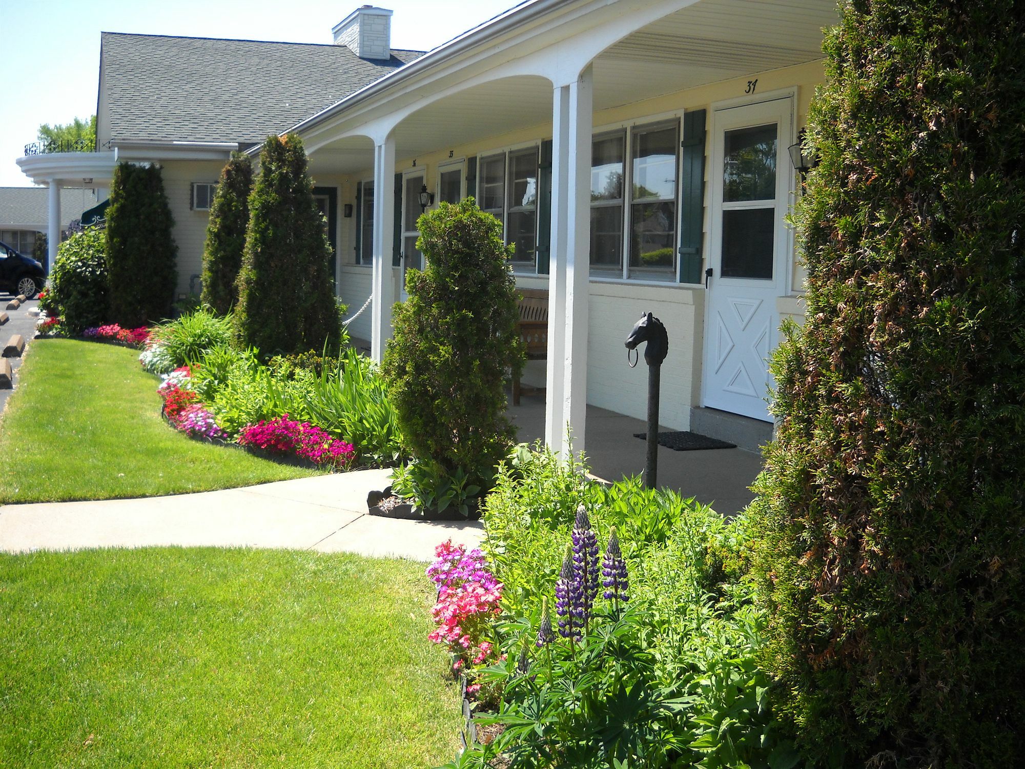 Glass House Inn Erie Near I-90 & I-79 외부 사진